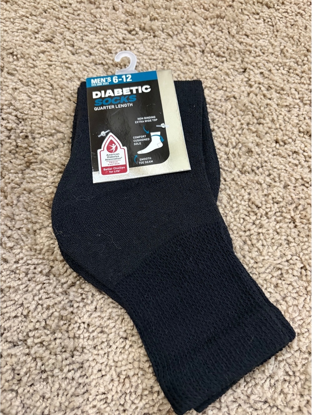 NWT black men's quarter-length diabetic socks
